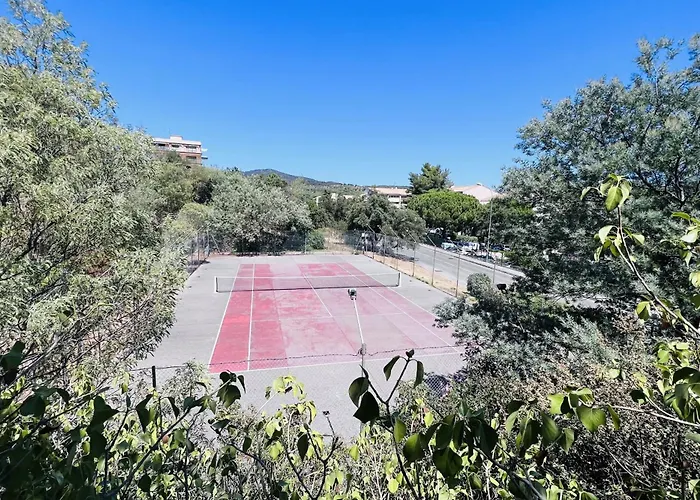 Apartment Haven Of Peace With Balcony In *